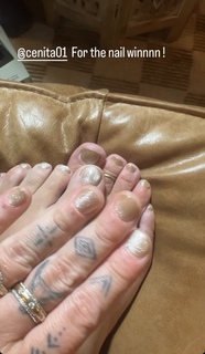 Elle King feet photo 3