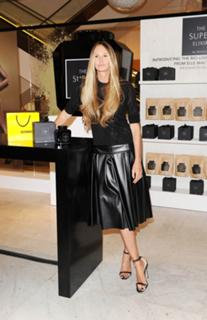 Elle Macpherson feet photo thumbnail