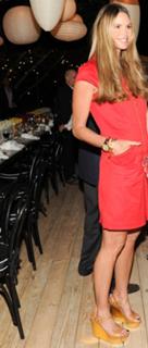 Elle Macpherson feet photo thumbnail