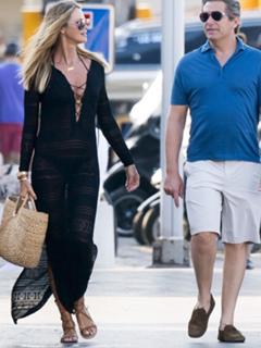 Elle Macpherson feet photo thumbnail