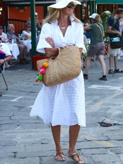 Elle Macpherson feet photo thumbnail