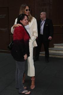 Elle Macpherson feet photo thumbnail