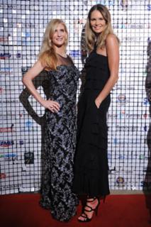 Elle Macpherson feet photo thumbnail