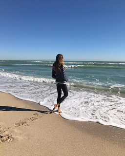 Elle Macpherson feet photo thumbnail