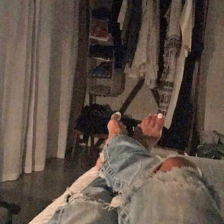 Elle Macpherson feet photo thumbnail