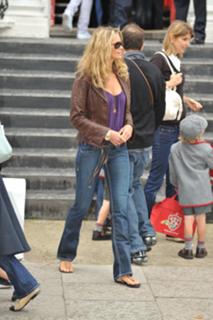 Elle Macpherson feet photo thumbnail