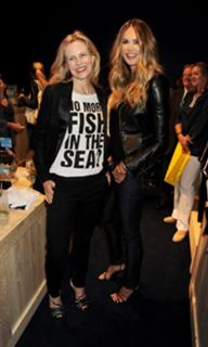 Elle Macpherson feet photo thumbnail