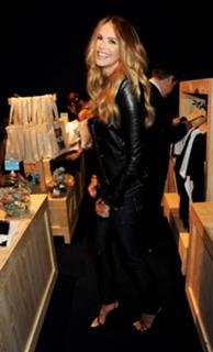 Elle Macpherson feet photo thumbnail
