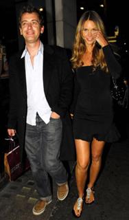 Elle Macpherson feet photo thumbnail