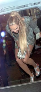 Elle Macpherson feet photo thumbnail
