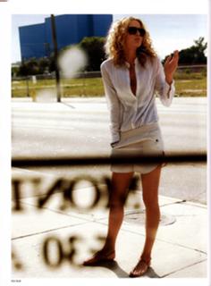 Elle Macpherson feet photo thumbnail