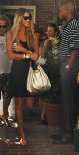 Elle Macpherson feet photo thumbnail
