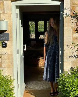 Elle Macpherson feet photo thumbnail