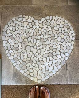 Elle Macpherson feet photo thumbnail