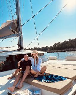 Elle Macpherson feet photo thumbnail