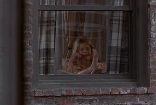 Elle Macpherson feet photo thumbnail