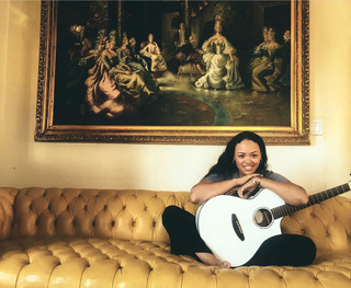 Elle Varner feet photo 3