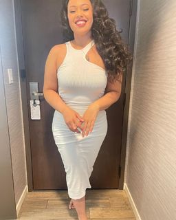 Elle Varner feet photo 17