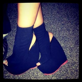Elle Varner feet photo 14