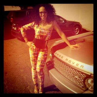 Elle Varner feet photo 11