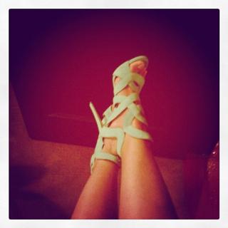 Elle Varner feet photo 11
