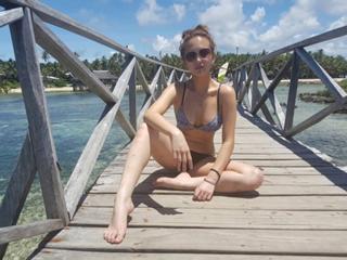 Ellen Adarna feet photo 7