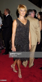 Ellen Barkin feet photo thumbnail