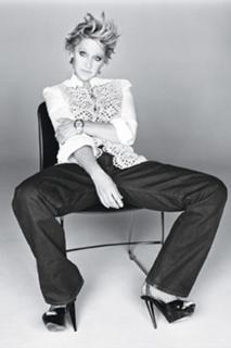 Ellen DeGeneres feet photo thumbnail