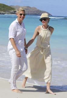 Ellen DeGeneres feet photo thumbnail