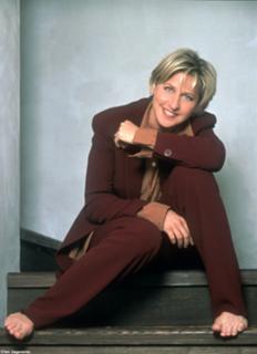 Ellen DeGeneres feet photo thumbnail