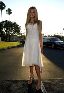 Ellen Muth feet photo 18