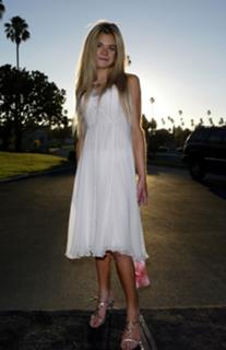 Ellen Muth feet photo 17