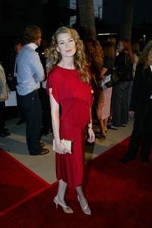 Ellen Pompeo feet photo thumbnail