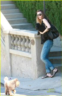Ellen Pompeo feet photo thumbnail