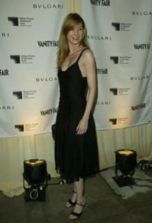 Ellen Pompeo feet photo thumbnail