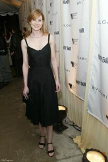 Ellen Pompeo feet photo thumbnail