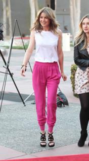 Ellen Pompeo feet photo thumbnail