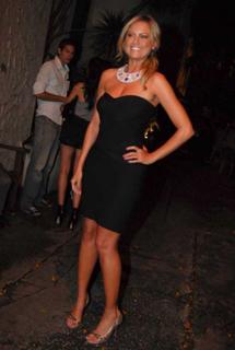 Ellen Rocche feet photo thumbnail