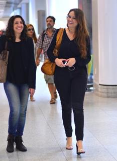 Ellen Rocche feet photo thumbnail