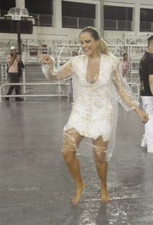 Ellen Rocche feet photo thumbnail