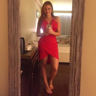 Ellen Rocche feet photo thumbnail