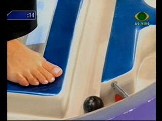 Ellen Rocche feet photo thumbnail