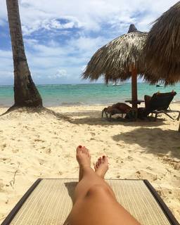 Ellen Rocche feet photo thumbnail