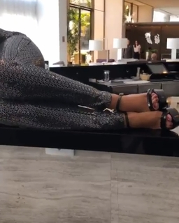 Ellen Rocche feet photo thumbnail