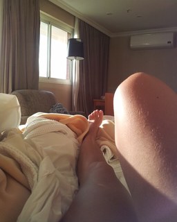 Ellen Rocche feet photo thumbnail