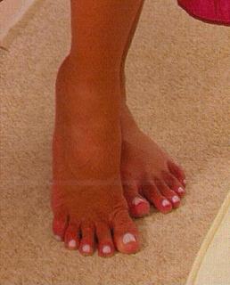 Ellen Rocche feet photo thumbnail