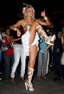 Ellen Rocche feet photo thumbnail