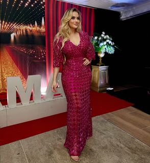 Ellen Rocche feet photo thumbnail