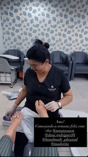 Ellen Rocche feet photo 2