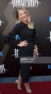 Ellen Woglom feet photo 6